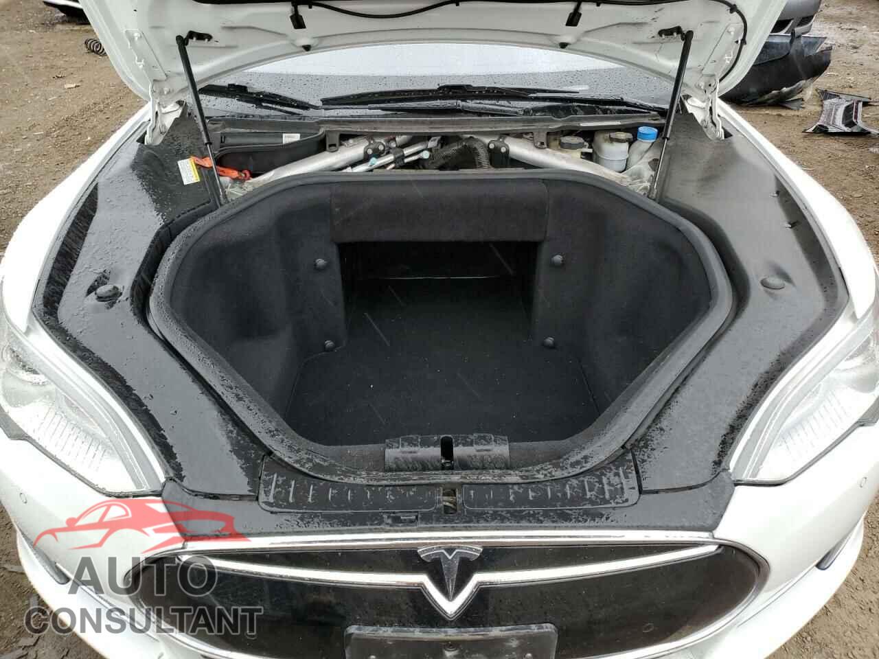 TESLA MODEL S 2014 - 5YJSA1H19EFP48568