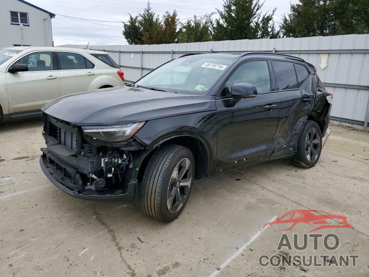 VOLVO XC40 PLUS 2024 - YV4L12UL5R2206925