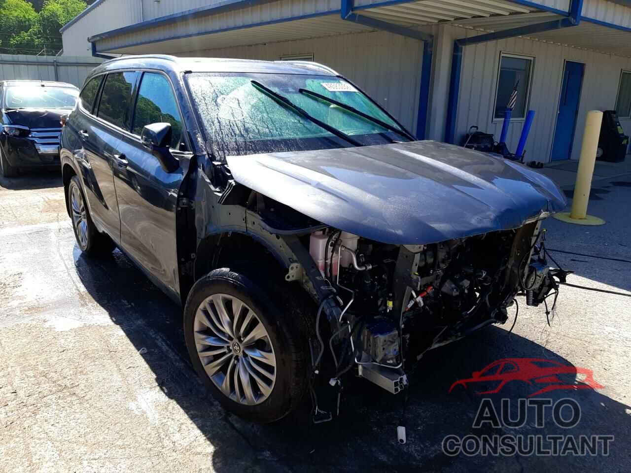 TOYOTA HIGHLANDER 2022 - 5TDEBRCH3NS078265