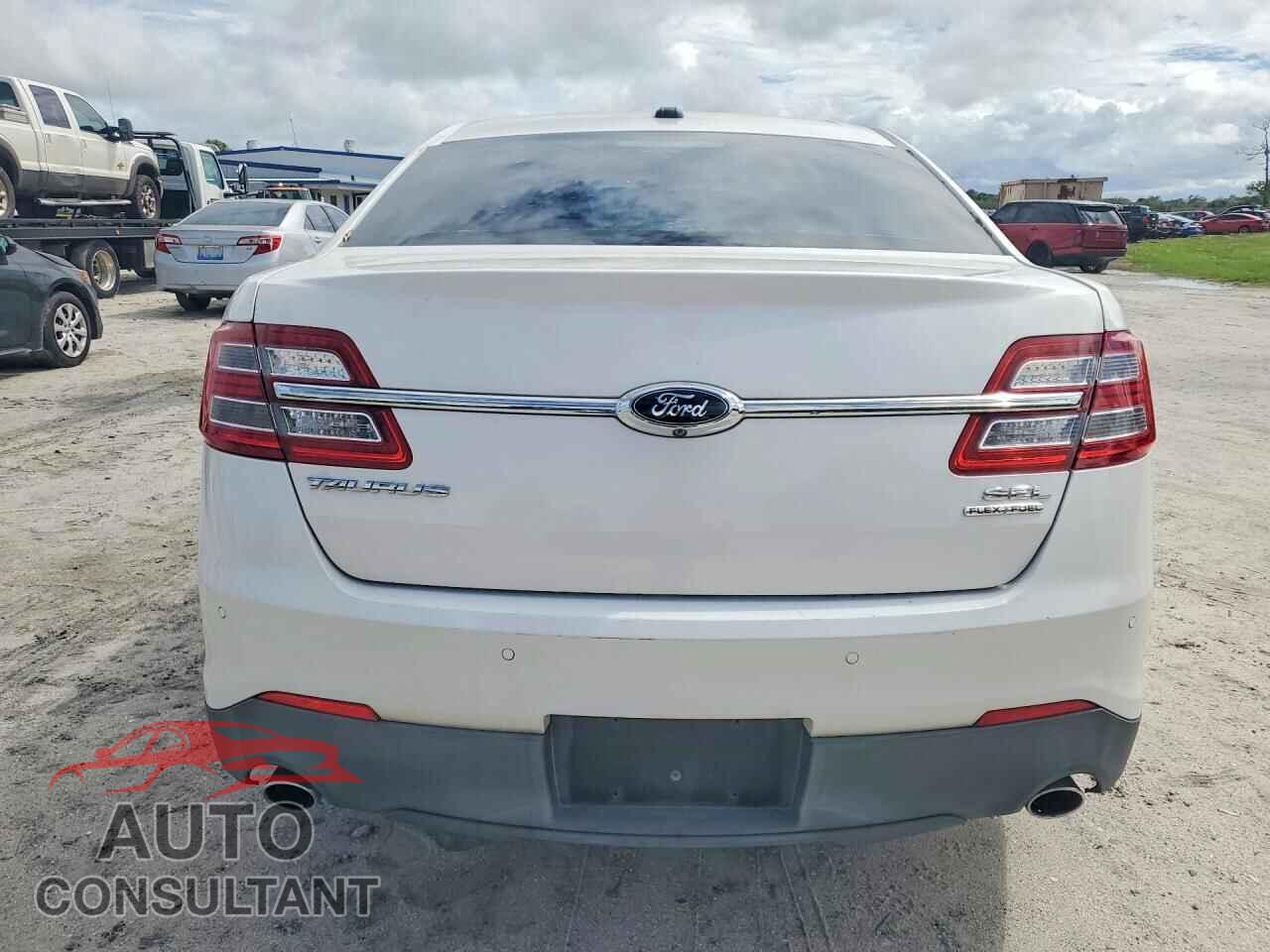 FORD TAURUS 2014 - 1FAHP2E80EG179086