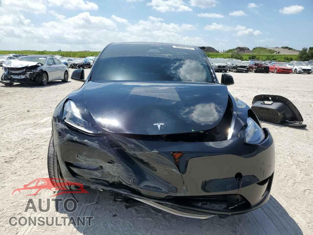 TESLA MODEL Y 2022 - 7SAYGDEF9NF452561