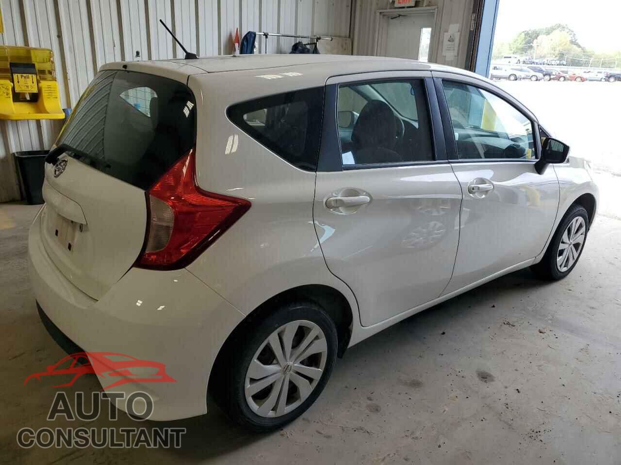 NISSAN VERSA 2018 - 3N1CE2CP2JL357447