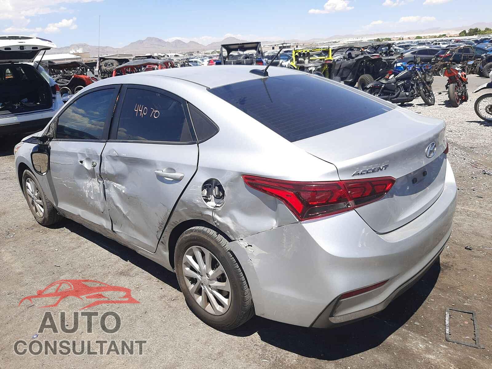 HYUNDAI ACCENT 2018 - 3KPC24A33JE032196