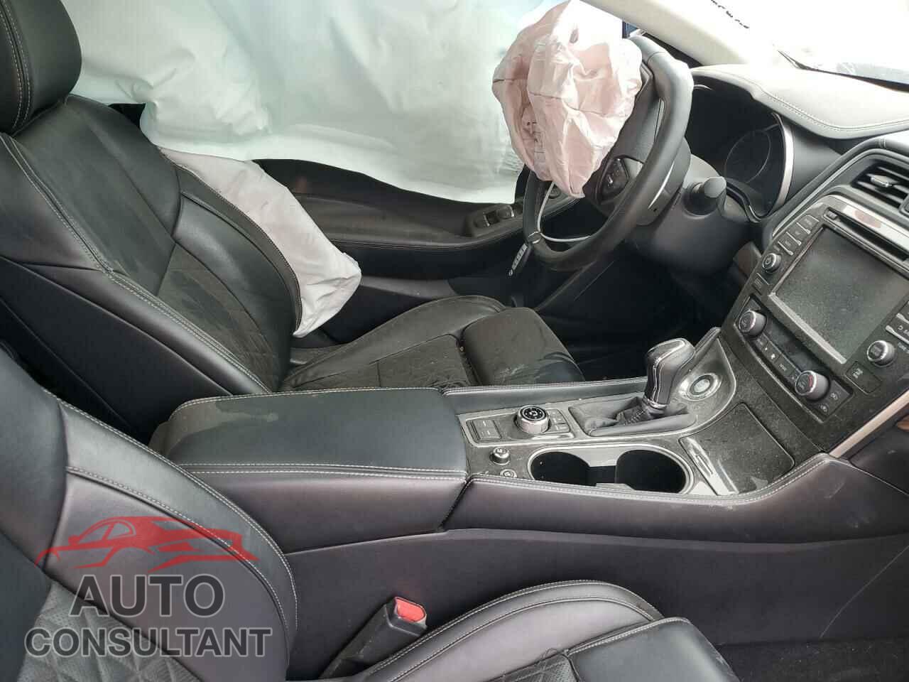 NISSAN MAXIMA 2018 - 1N4AA6AP1JC365602