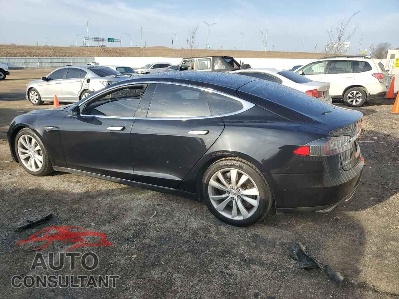 TESLA MODEL S 2015 - 5YJSA1E26FF107814