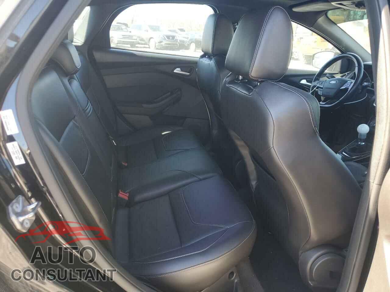 FORD FOCUS 2016 - 1FADP3L93GL304270
