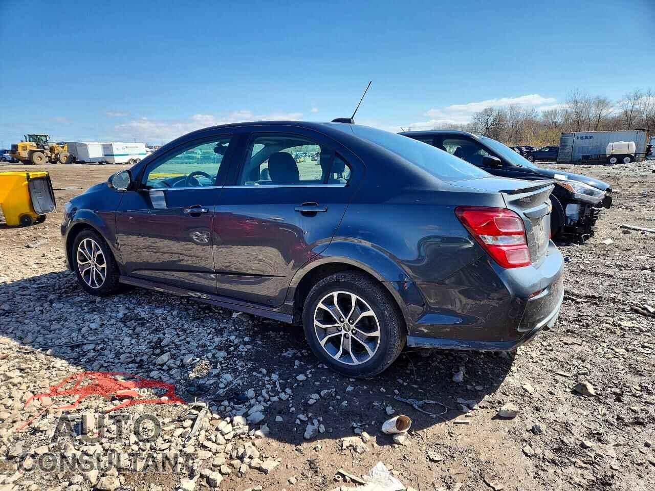 CHEVROLET SONIC 2017 - 1G1JD5SH1H4105233