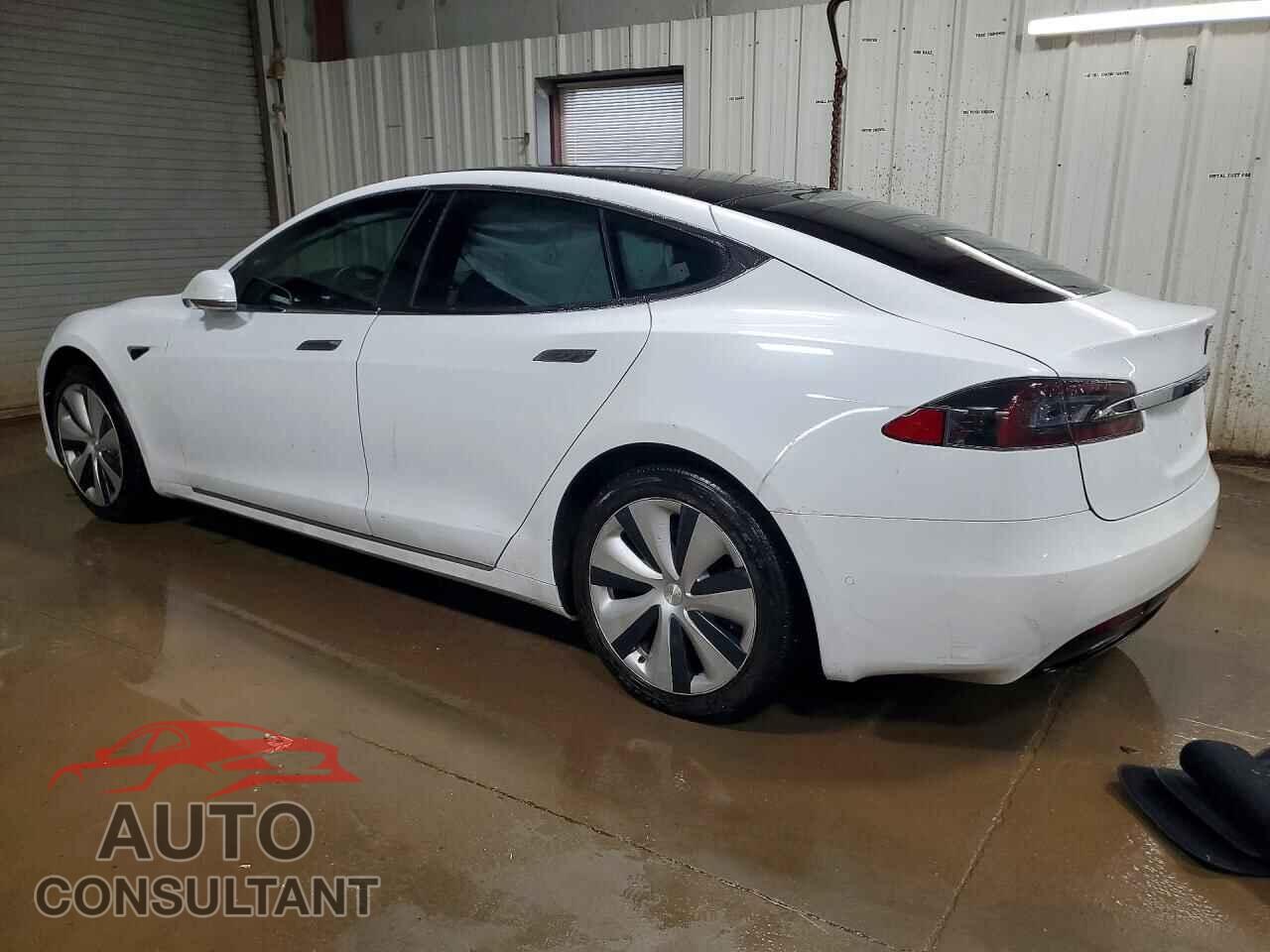 TESLA MODEL S 2020 - 5YJSA1E2XLF403317
