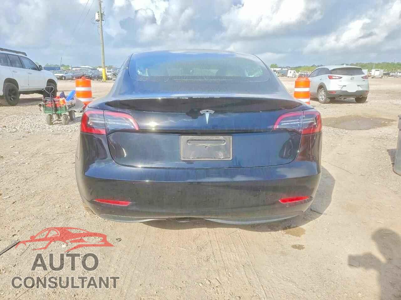 TESLA MODEL 3 2023 - 5YJ3E1EA7PF626467