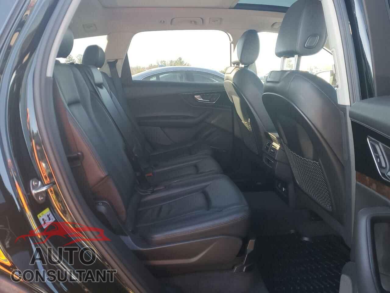 AUDI Q7 2018 - WA1LAAF76JD036252