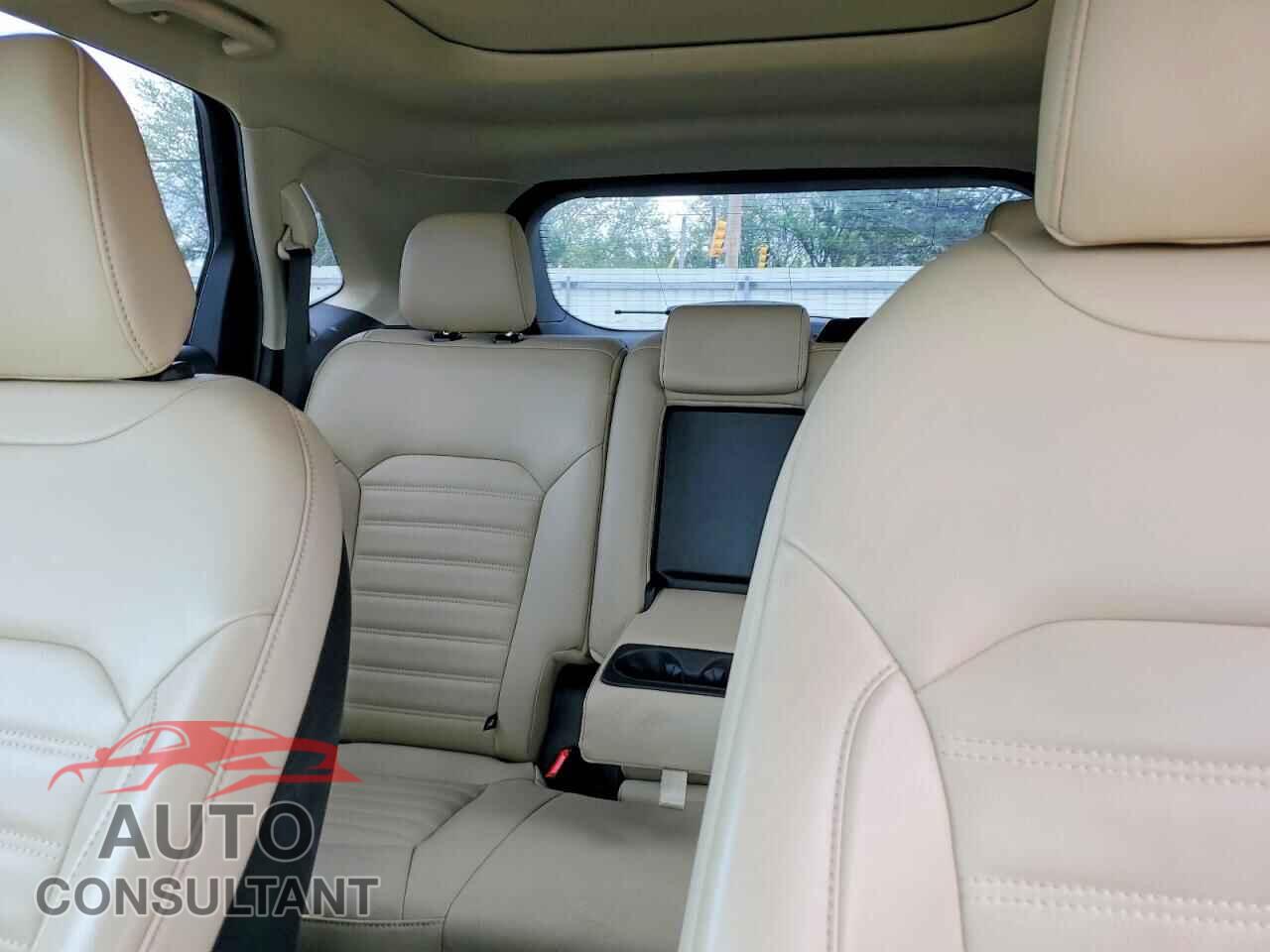 FORD EDGE 2019 - 2FMPK3J96KBC70516