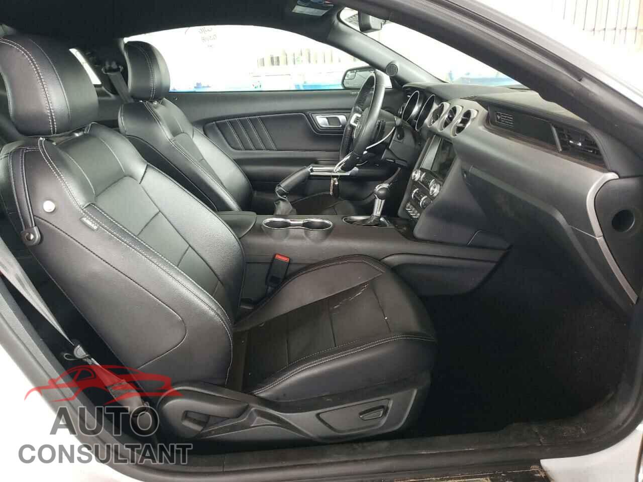 FORD MUSTANG 2020 - 1FA6P8THXL5136624