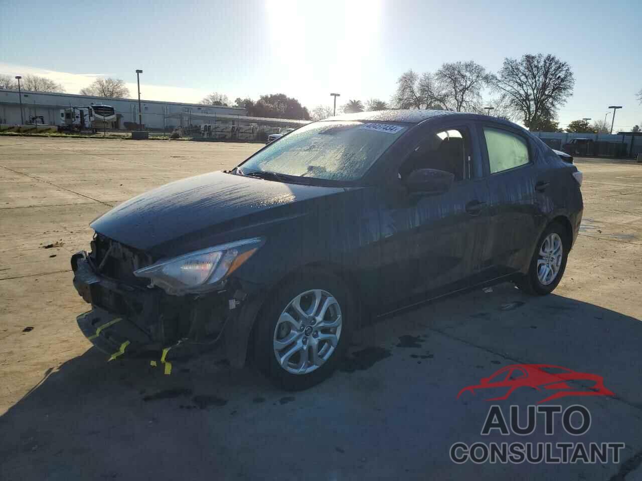TOYOTA YARIS 2017 - 3MYDLBYV6HY158429
