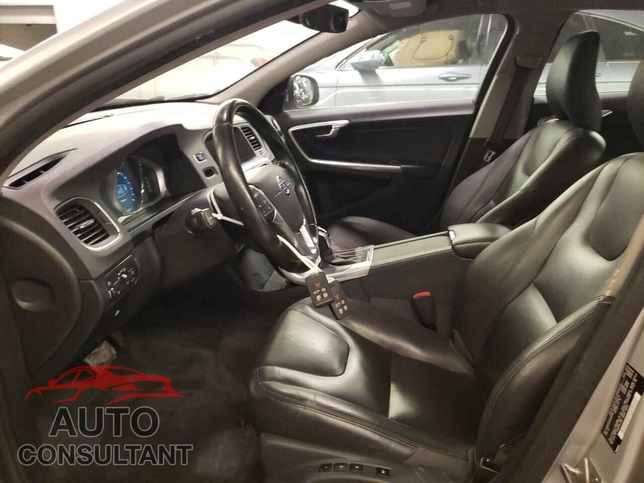 VOLVO S60 2016 - YV1612TK9G2393540