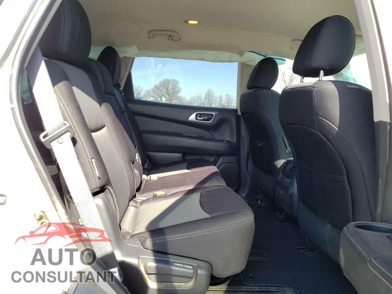NISSAN PATHFINDER 2019 - 5N1DR2MN2KC612321