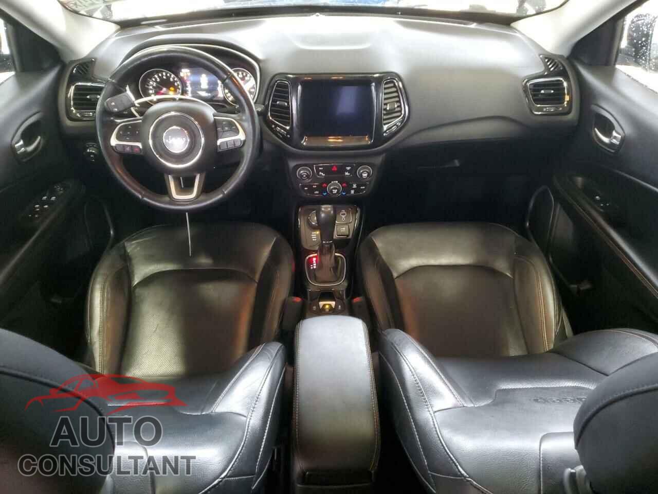 JEEP COMPASS 2018 - 3C4NJDCB2JT200261