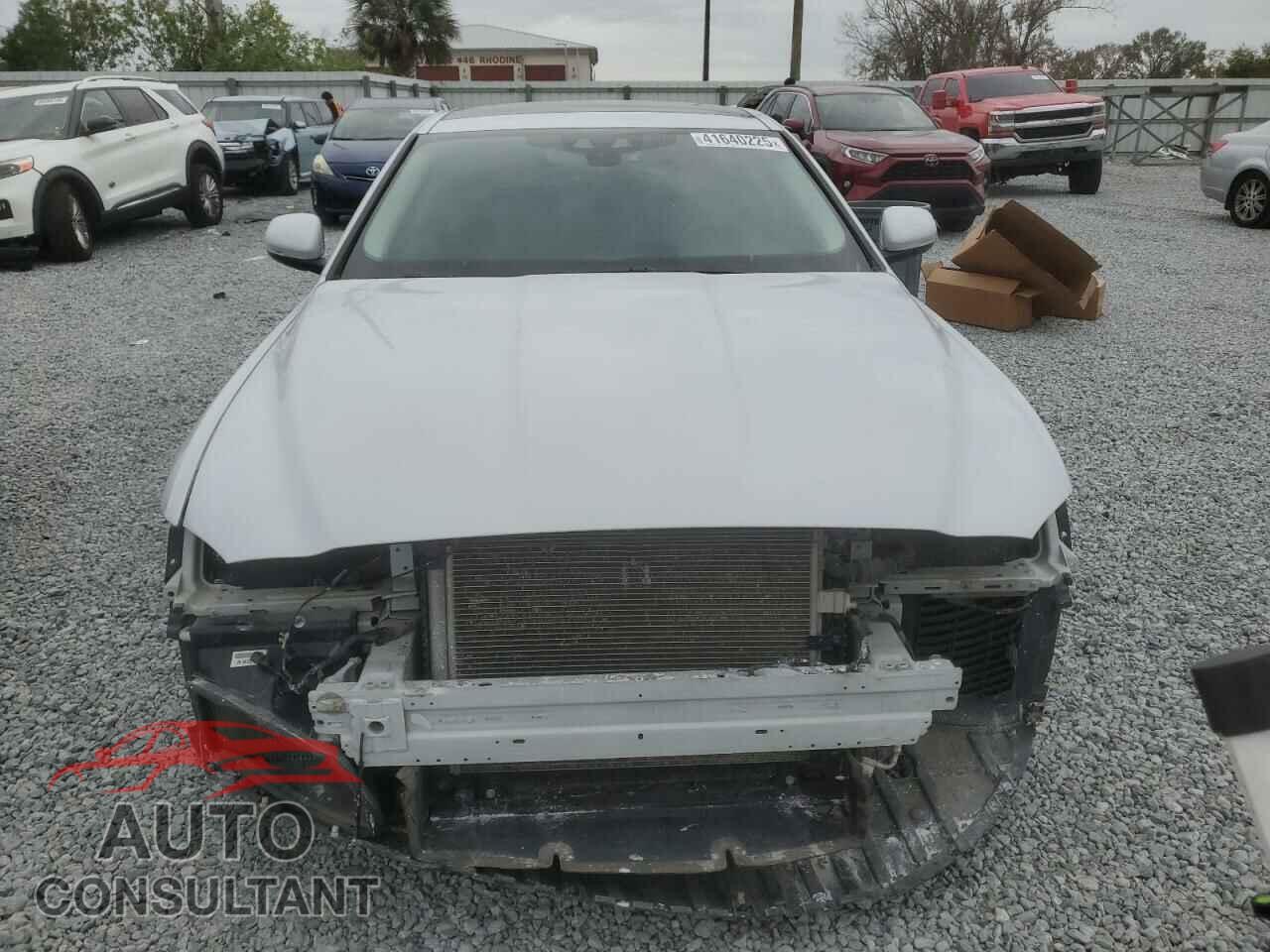 JAGUAR XE 2018 - SAJAD4FX2JCP35276