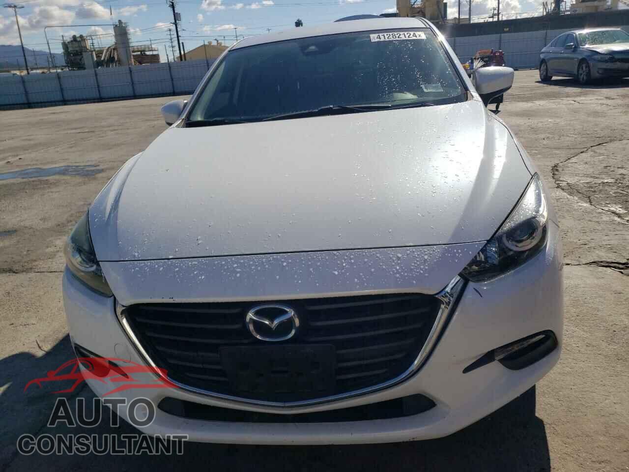 MAZDA 3 2018 - 3MZBN1U75JM183043