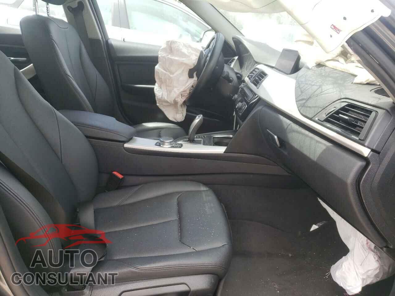 BMW 3 SERIES 2018 - WBA8A3C55JA486936