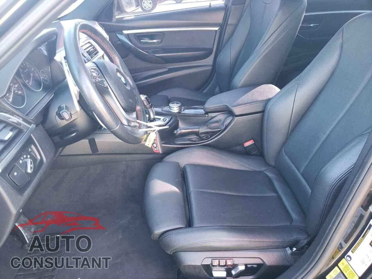 BMW 3 SERIES 2017 - WBA8E1C36HA030087