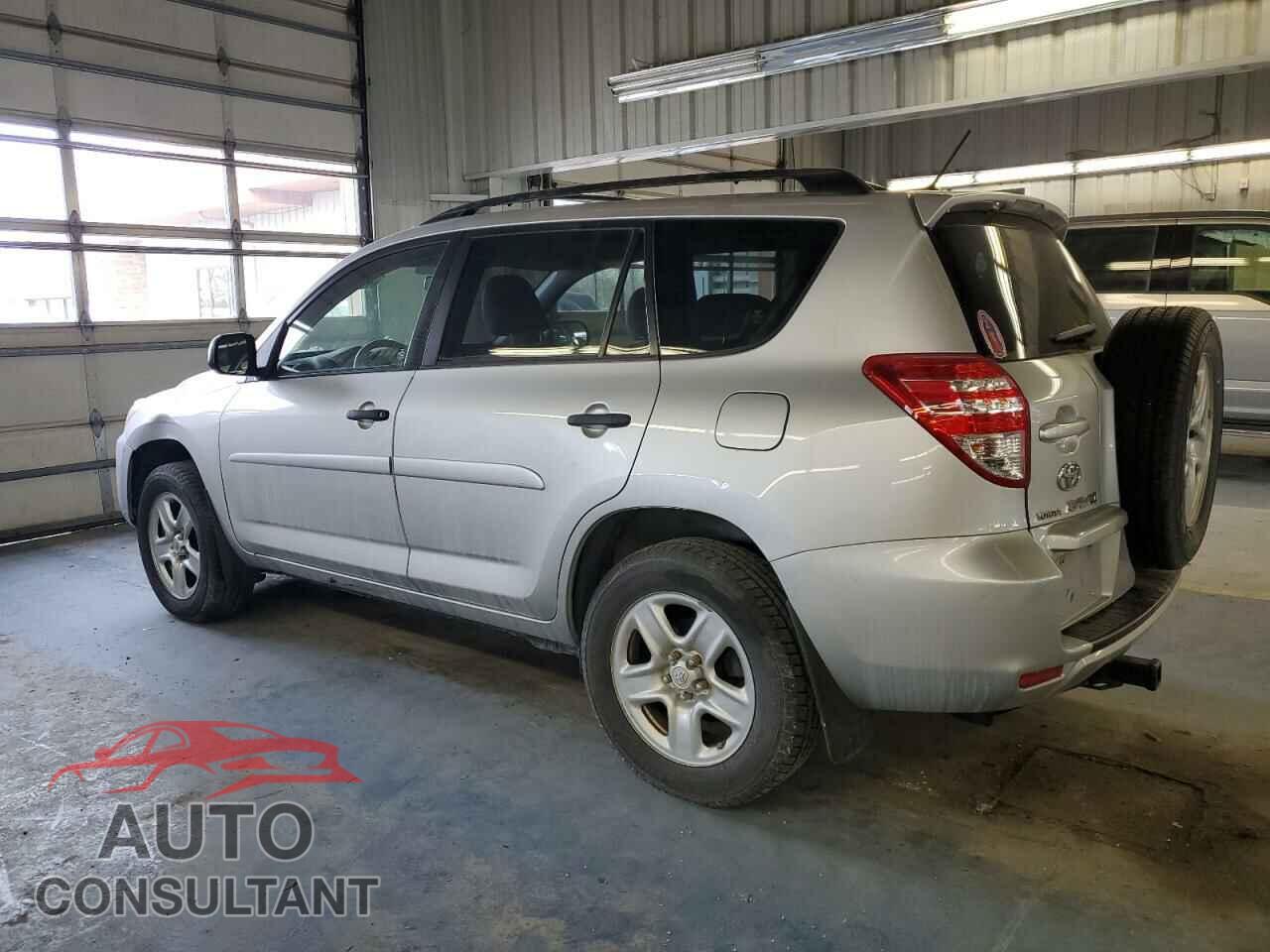 TOYOTA RAV4 2010 - JTMBF4DV2AD038098