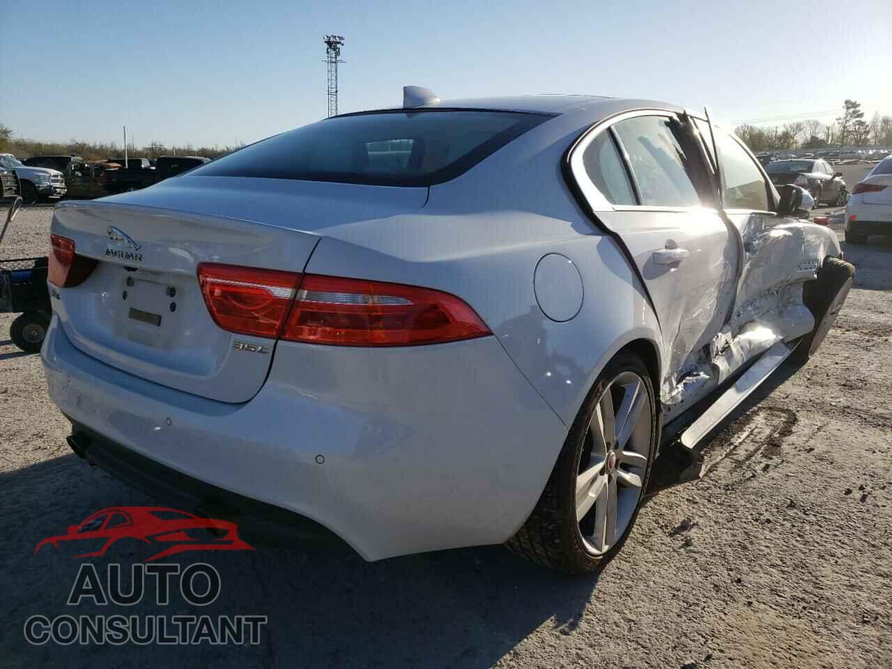 JAGUAR XE 2017 - SAJAE4BV6HA961330