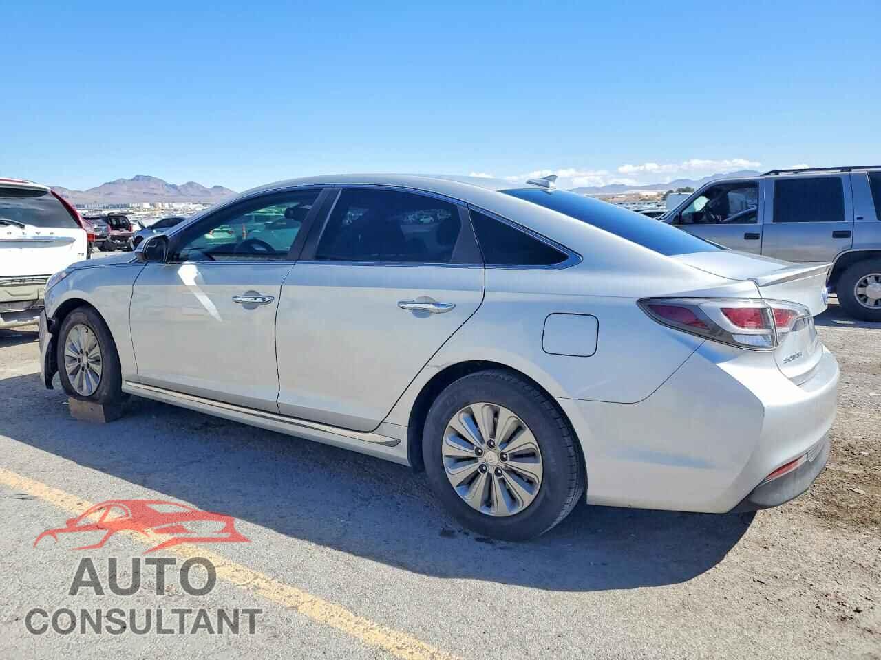 HYUNDAI SONATA 2017 - KMHE24L1XHA044035