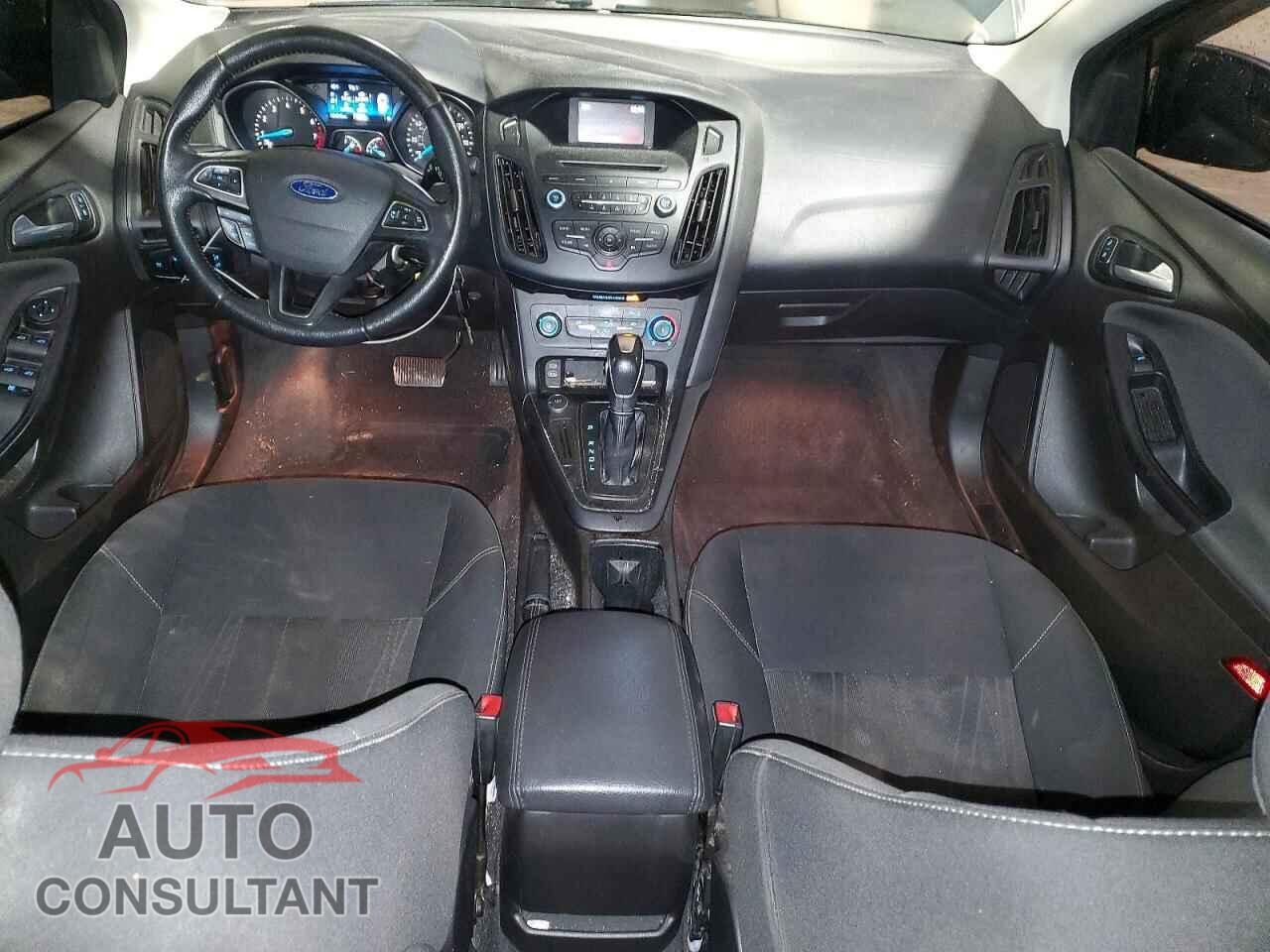 FORD FOCUS 2015 - 1FADP3F28FL365191