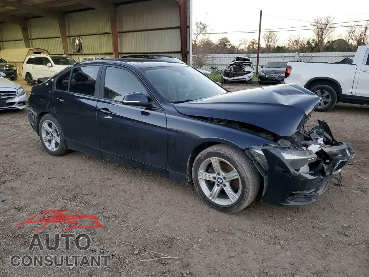 BMW 3 SERIES 2013 - WBA3B5C51DF595422