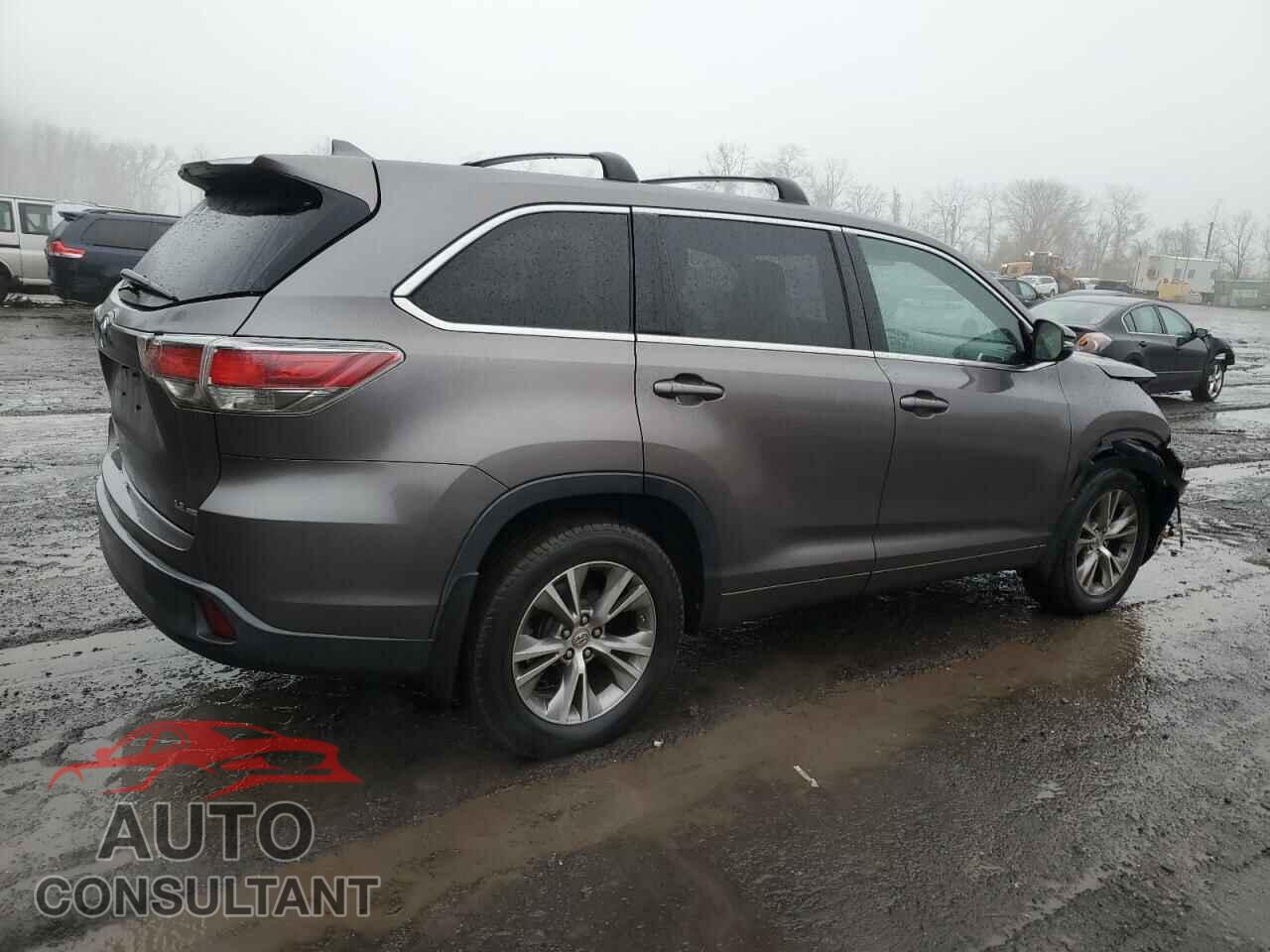 TOYOTA HIGHLANDER 2015 - 5TDBKRFH6FS111937