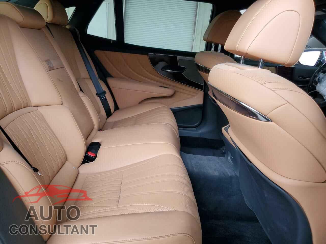 LEXUS LS500 2021 - JTHD51FF5M5013628