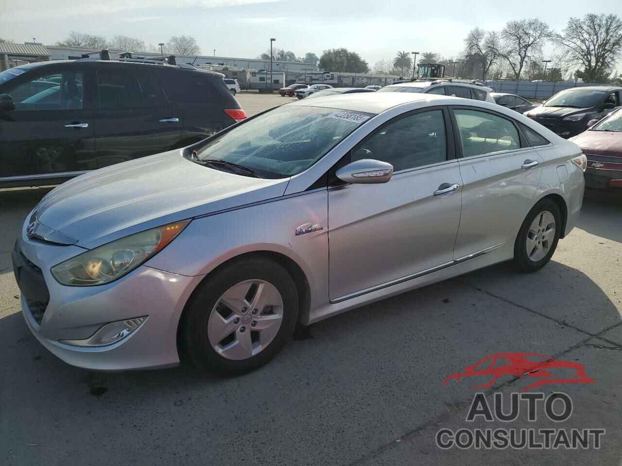 HYUNDAI SONATA 2011 - KMHEC4A46BA000650