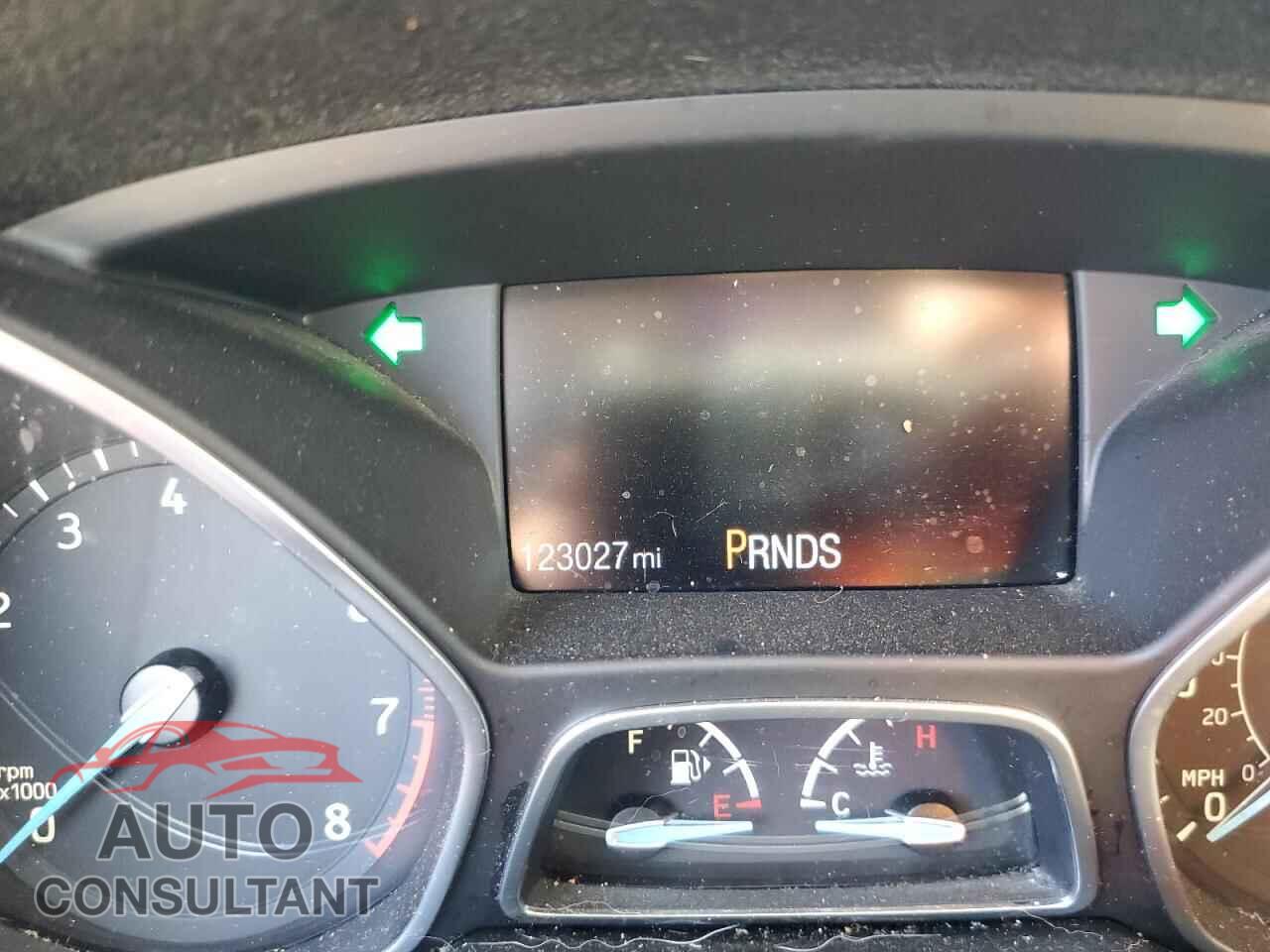 FORD FOCUS 2016 - 1FADP3N22GL302610