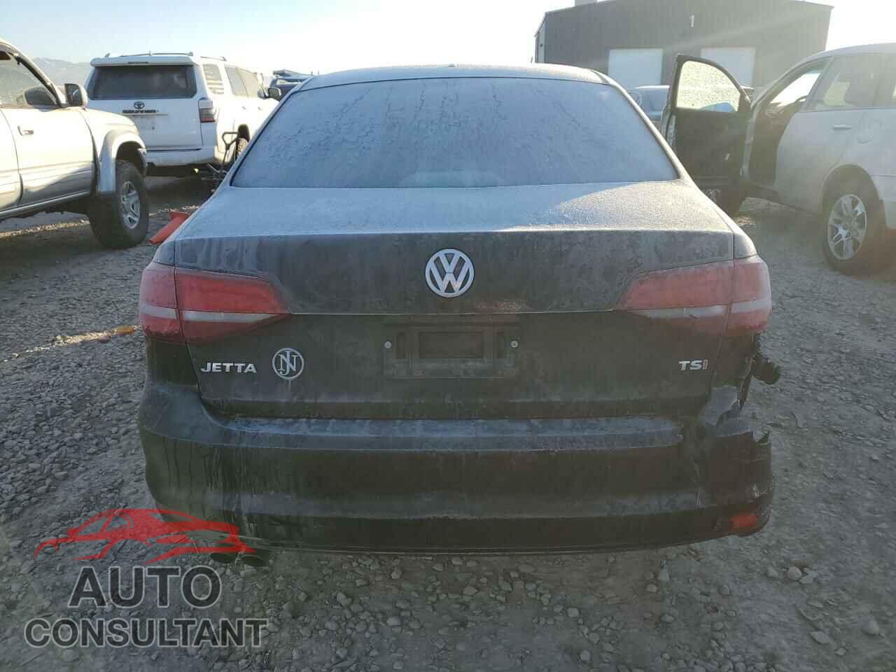 VOLKSWAGEN JETTA 2017 - 3VW2B7AJXHM213515