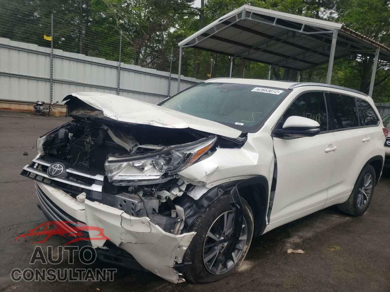 TOYOTA HIGHLANDER 2018 - 5TDKZRFH7JS530528