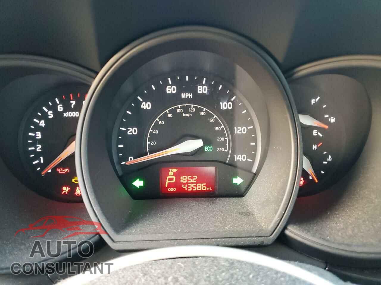KIA RIO 2016 - KNADN4A39G6644992