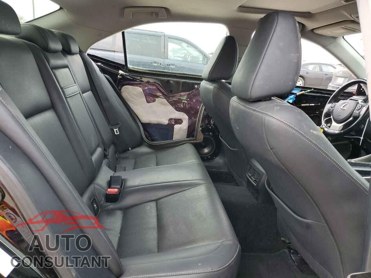 LEXUS IS 2016 - JTHBA1D20G5012216