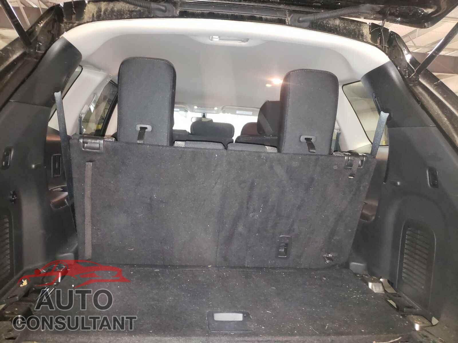 NISSAN PATHFINDER 2017 - 5N1DR2MM8HC908251