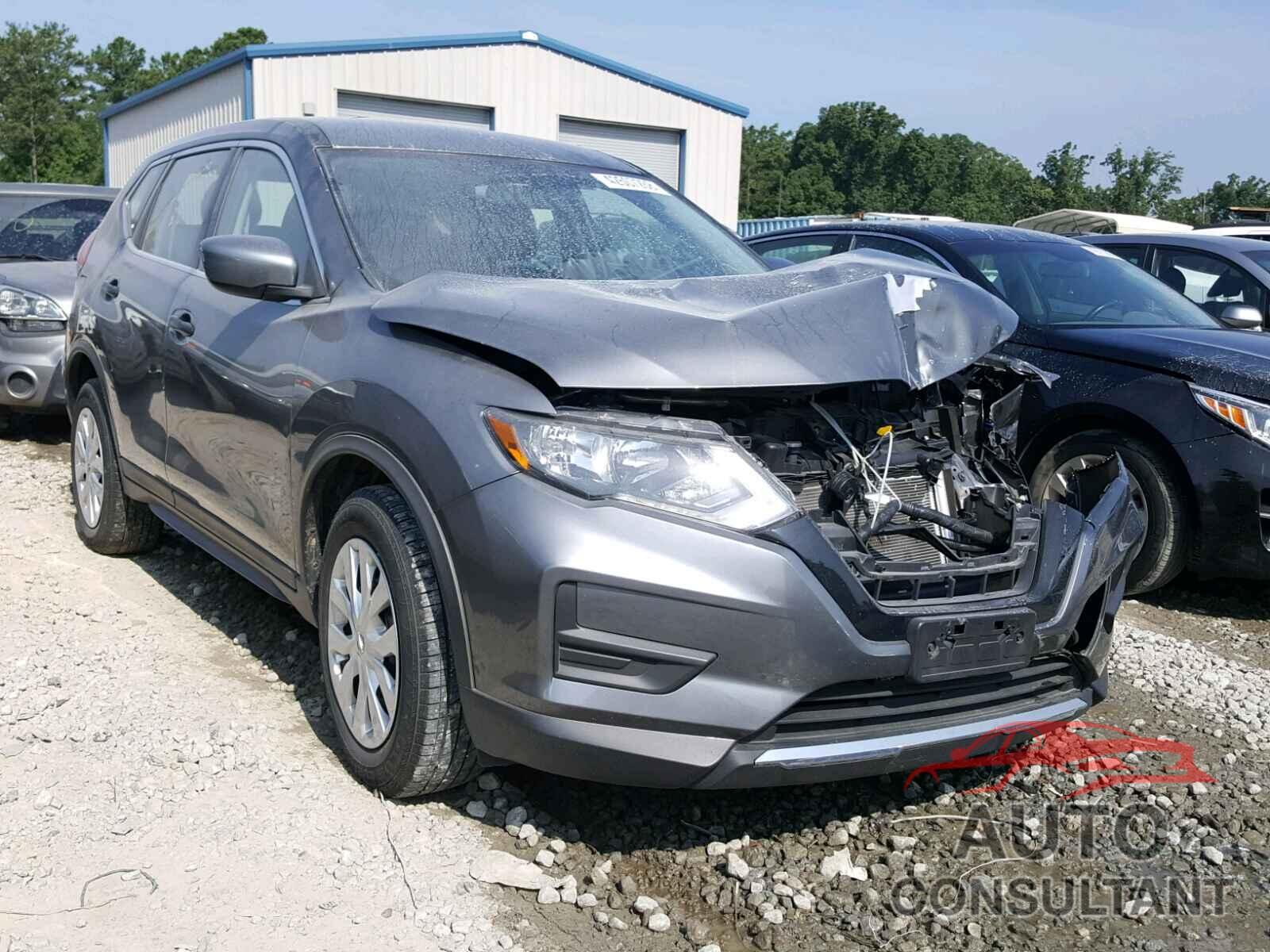 NISSAN ROGUE S 2017 - KNMAT2MT8HP559181