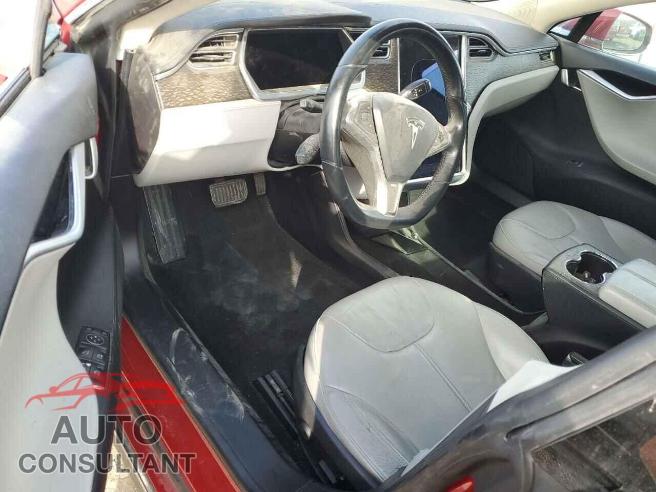 TESLA MODEL S 2013 - 5YJSA1CN5DFP12126