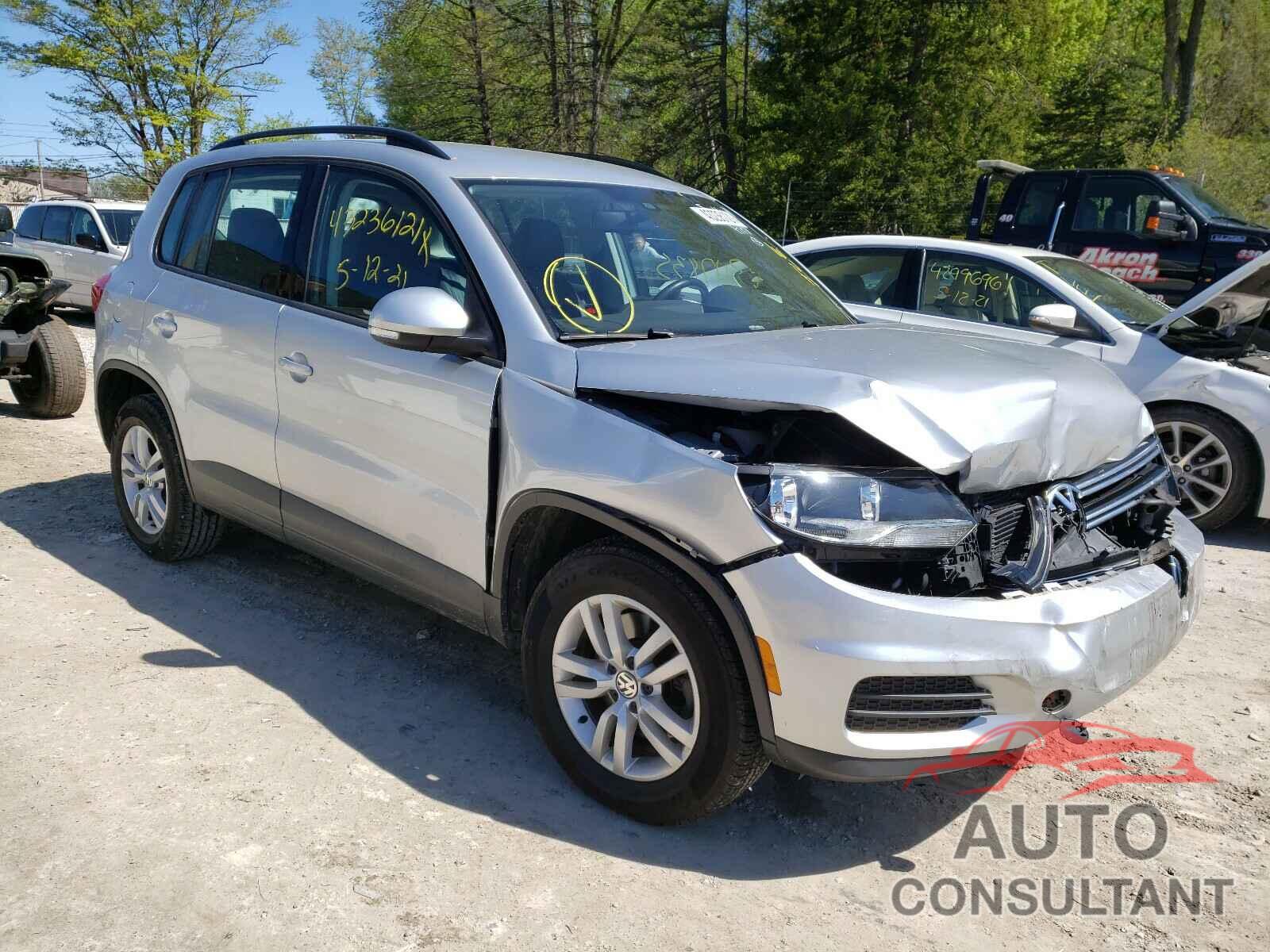 VOLKSWAGEN TIGUAN 2017 - WVGBV7AX7HW510963