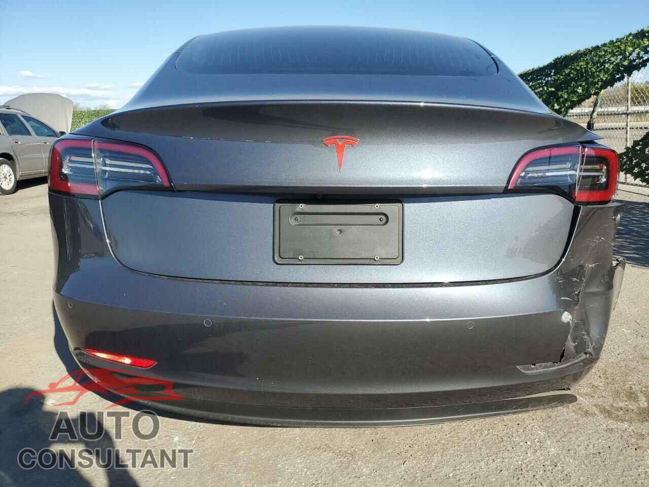 TESLA MODEL 3 2020 - 5YJ3E1EBXLF638261