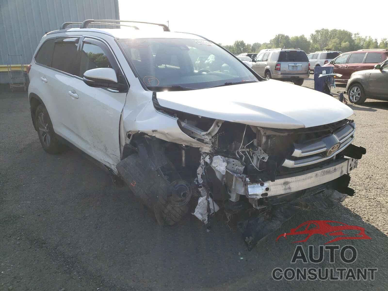 TOYOTA HIGHLANDER 2019 - 5TDJZRFH0KS595976