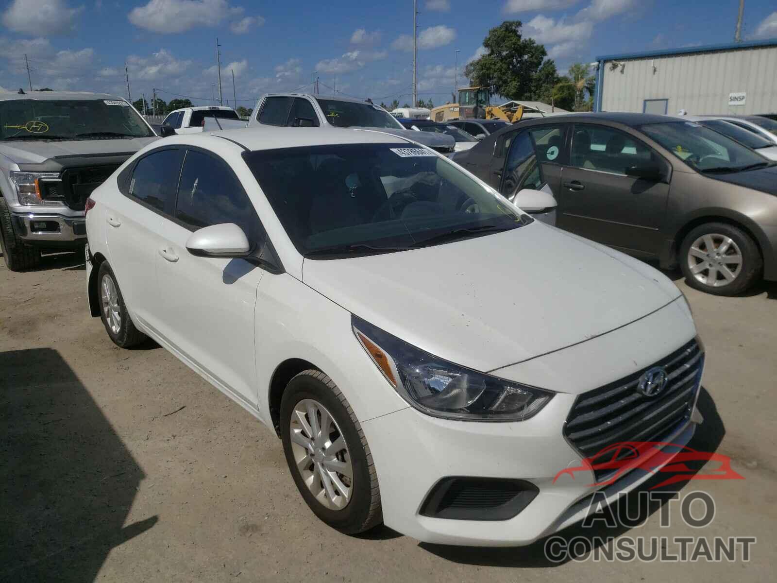 HYUNDAI ACCENT 2018 - 3KPC24A31JE010598