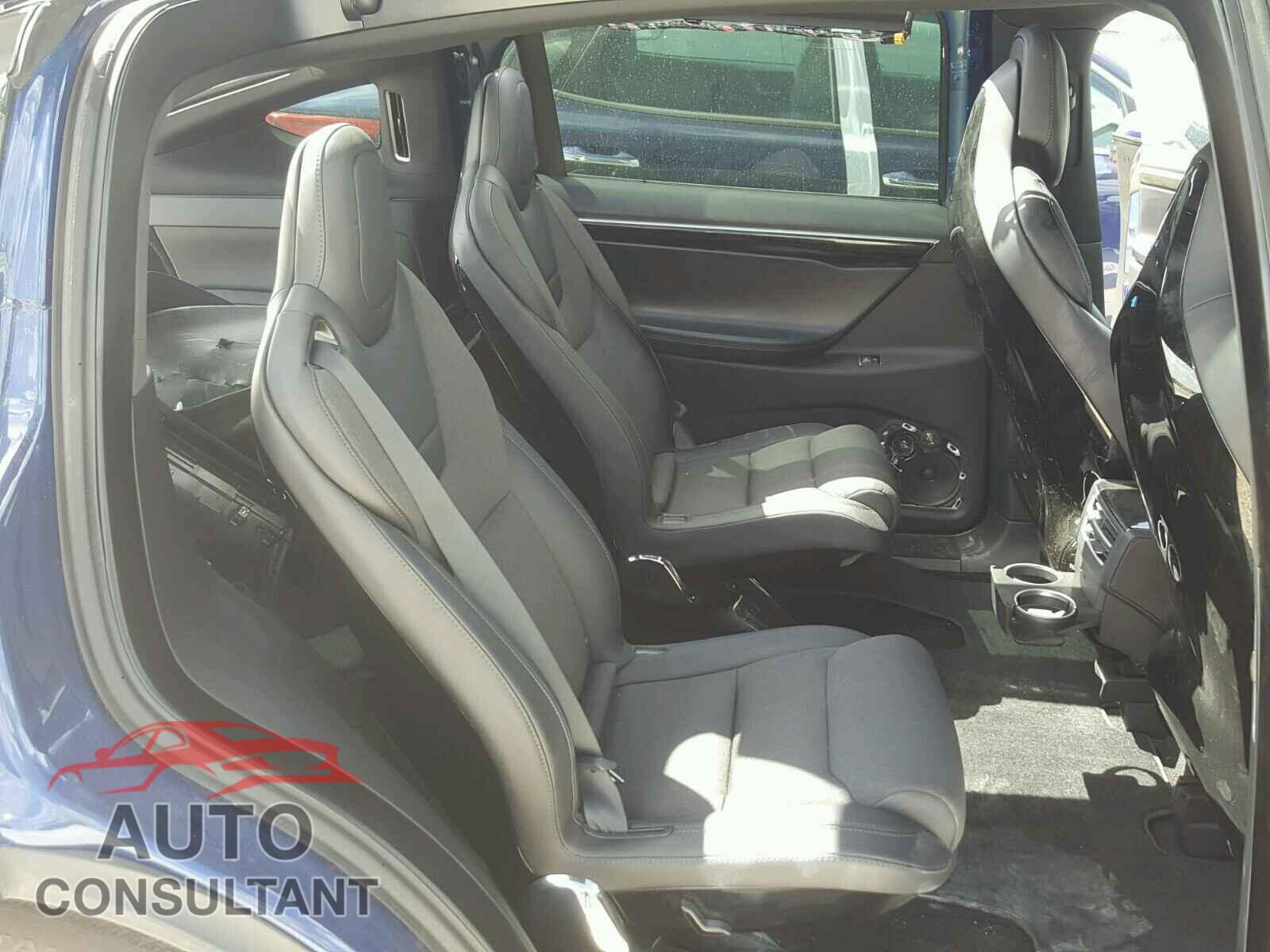 TESLA MODEL X 2016 - 5YJXCBE21GF022645