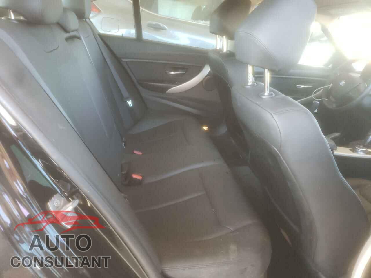 BMW 3 SERIES 2016 - WBA8E1G59GNU12150