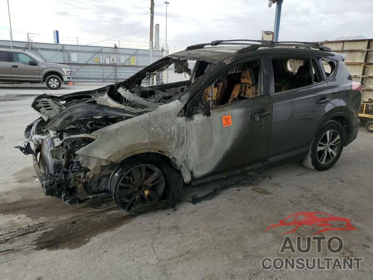 TOYOTA RAV4 2018 - JTMWFREV5JJ733951