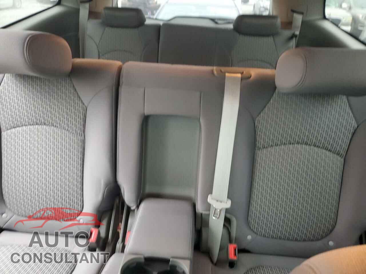 CHEVROLET TRAVERSE 2011 - 1GNKRFED2BJ291344