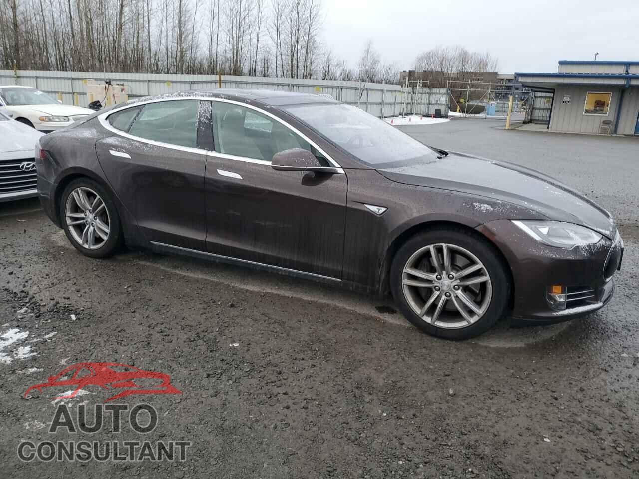 TESLA MODEL S 2013 - 5YJSA1CG8DFP07603