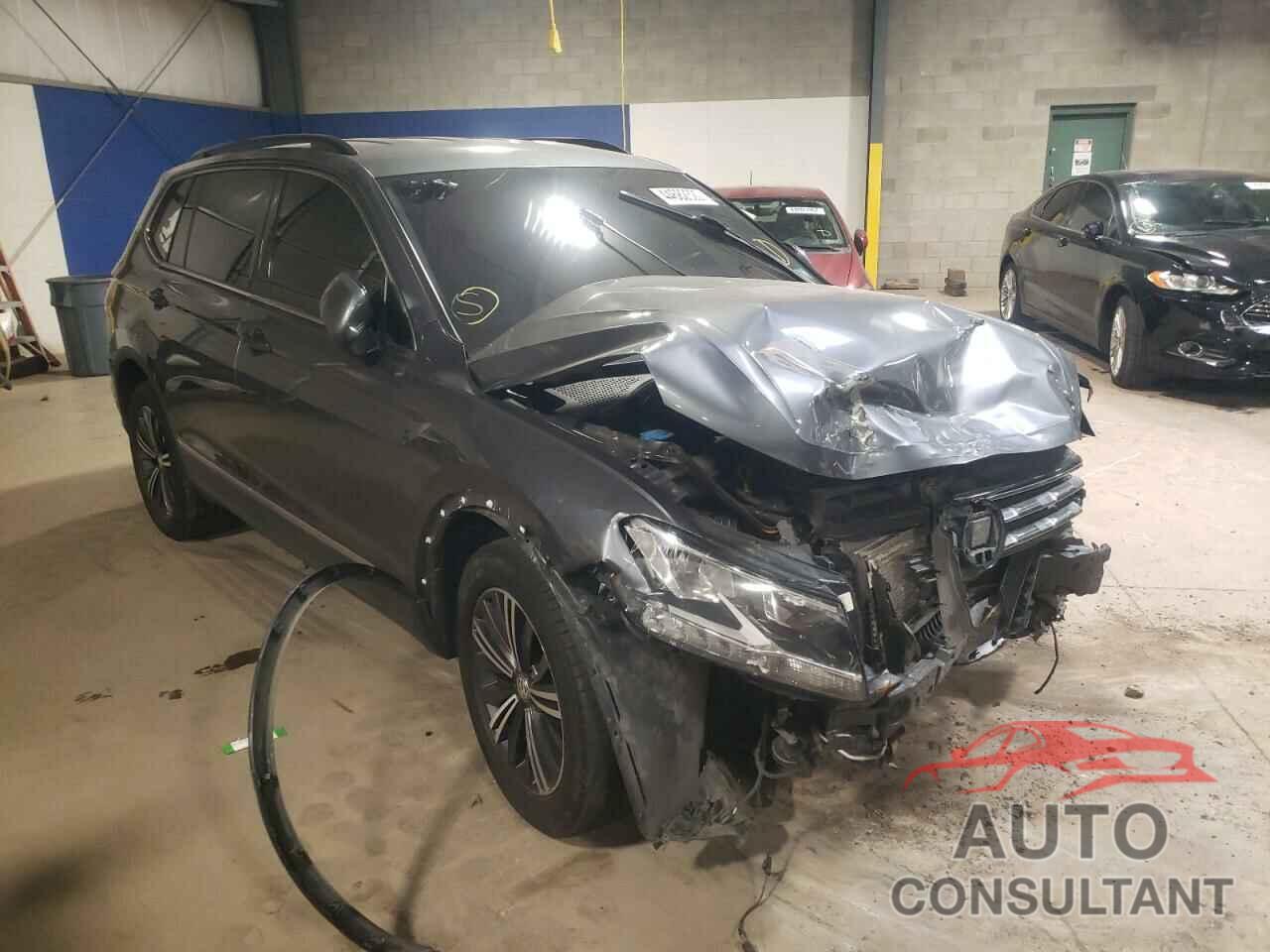 VOLKSWAGEN TIGUAN 2018 - 3VV2B7AX0JM036987